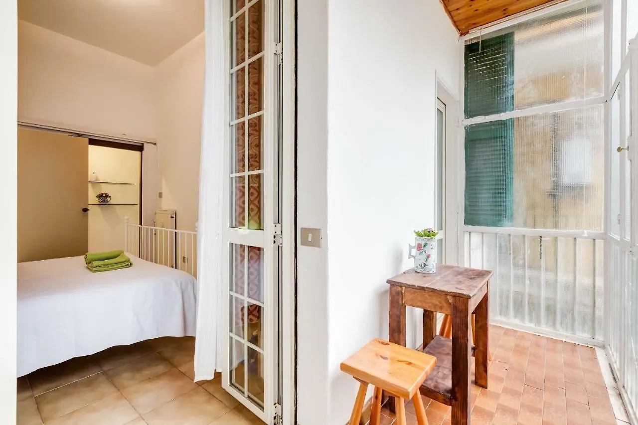 Casa Vacanza Home Sweet Home di Fatha Roma Italia